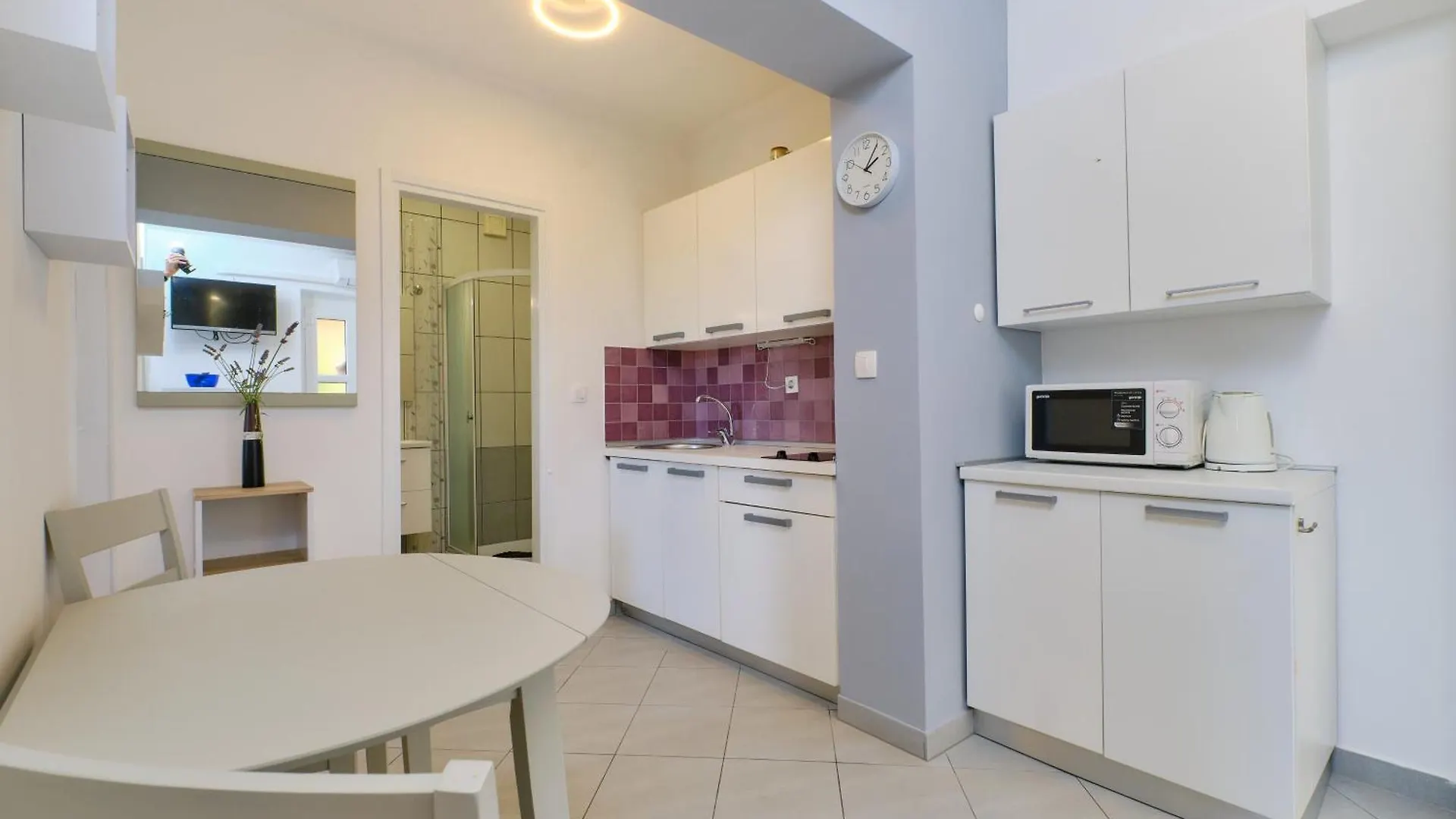 Apartments With A Parking Space 말리로시니 0*,  크로아티아