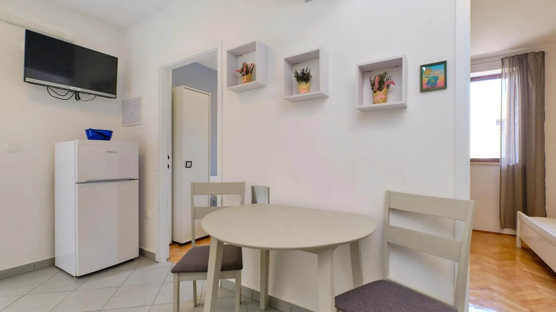 Apartments With A Parking Space 말리로시니 크로아티아